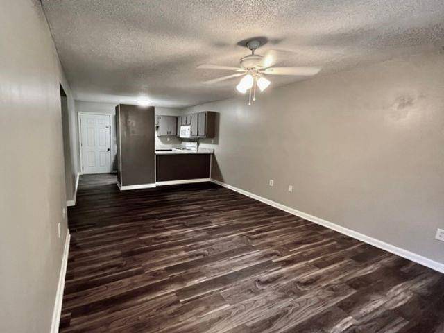 Dalton, GA 30721,4322 Banks DR