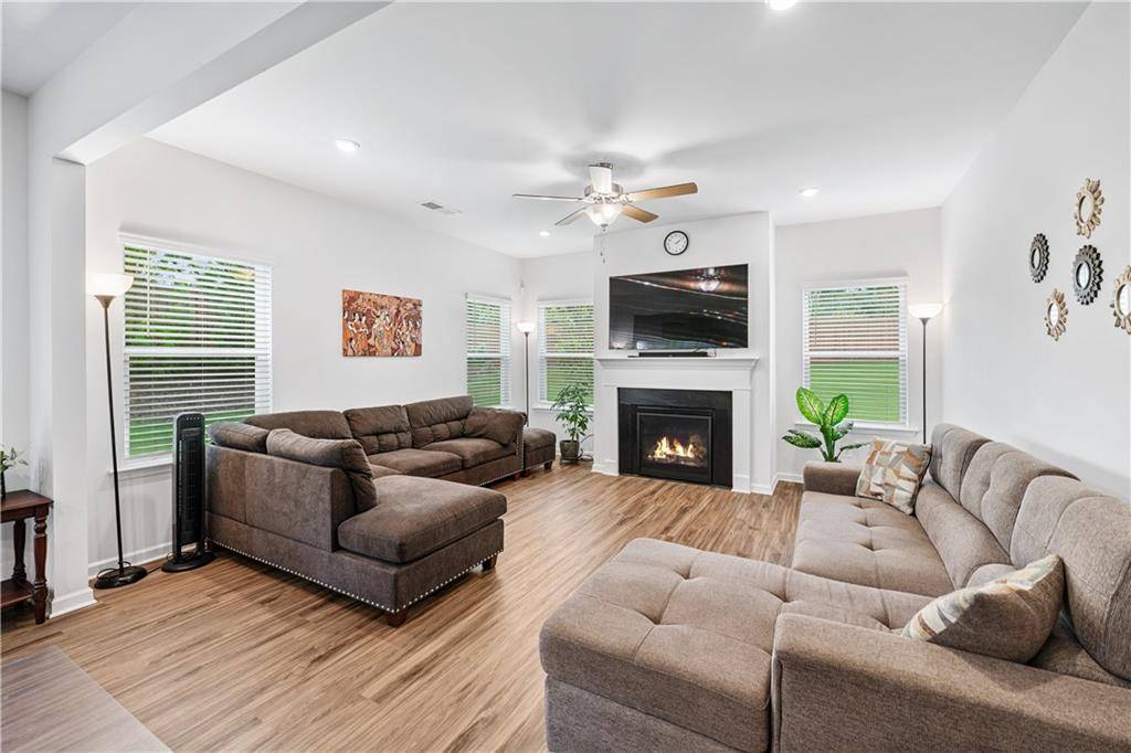 Canton, GA 30115,305 Knights CT