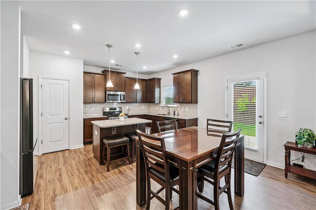 Canton, GA 30115,305 Knights CT