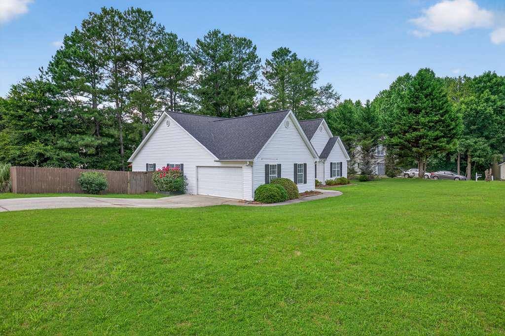 Winder, GA 30680,734 Evergreen DR
