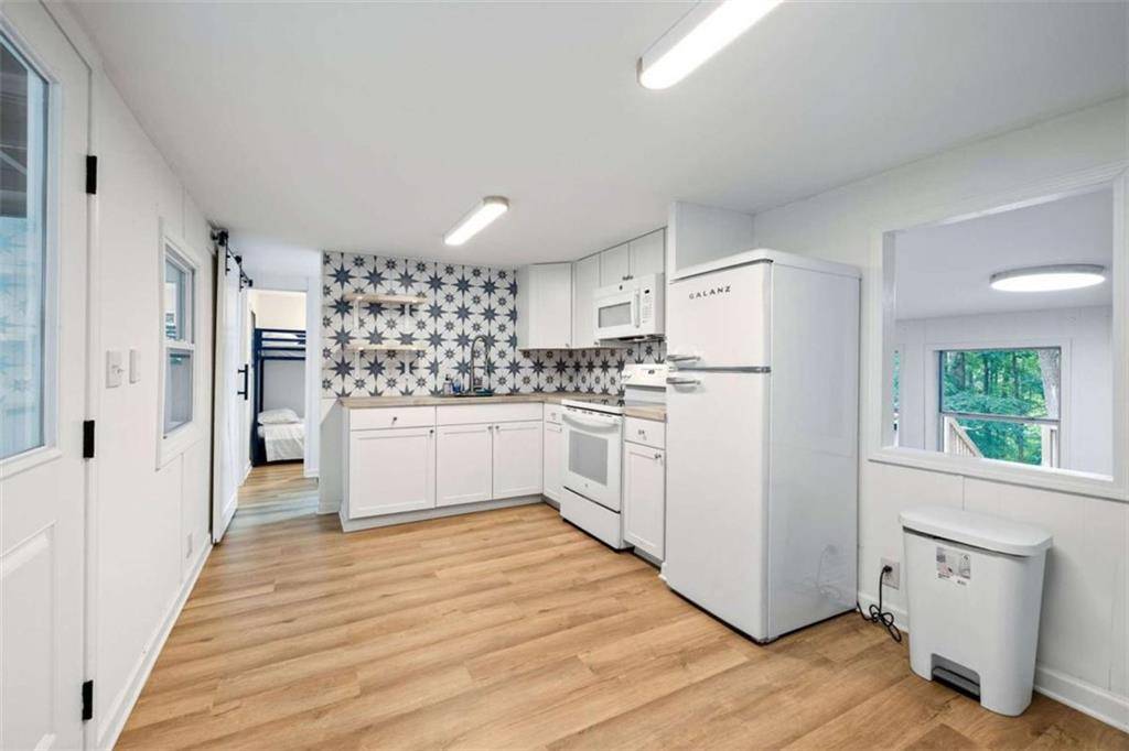 Lavonia, GA 30553,220 Gumlog DR