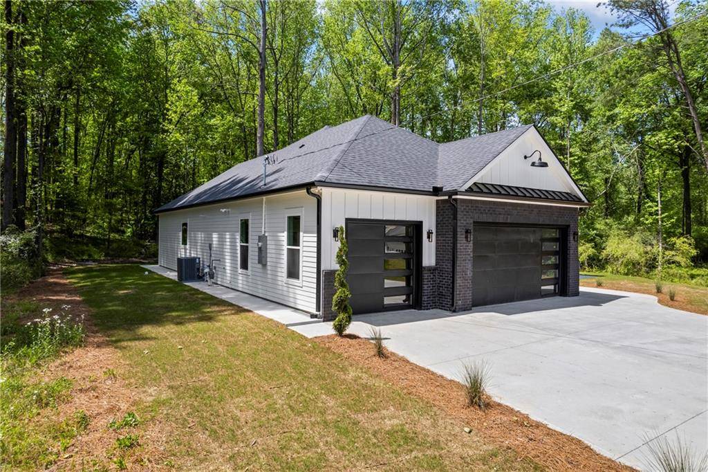 Loganville, GA 30052,632 Hunters Cove LN