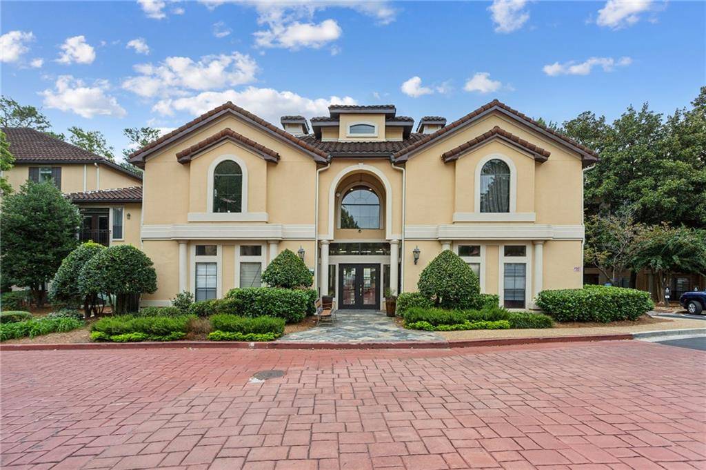 Atlanta, GA 30319,3777 Peachtree RD NE #1216
