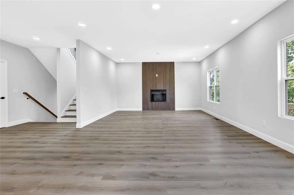 Flowery Branch, GA 30542,5719 CALM VALLEY PT