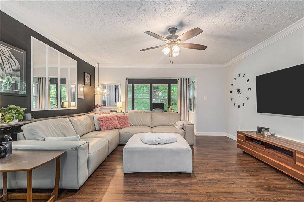 Atlanta, GA 30342,5149 Roswell RD #1