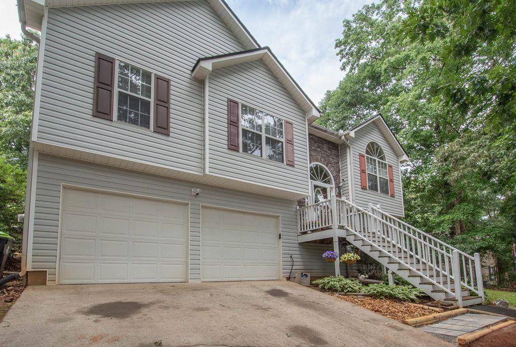 Villa Rica, GA 30180,241 LOST LAKE WAY