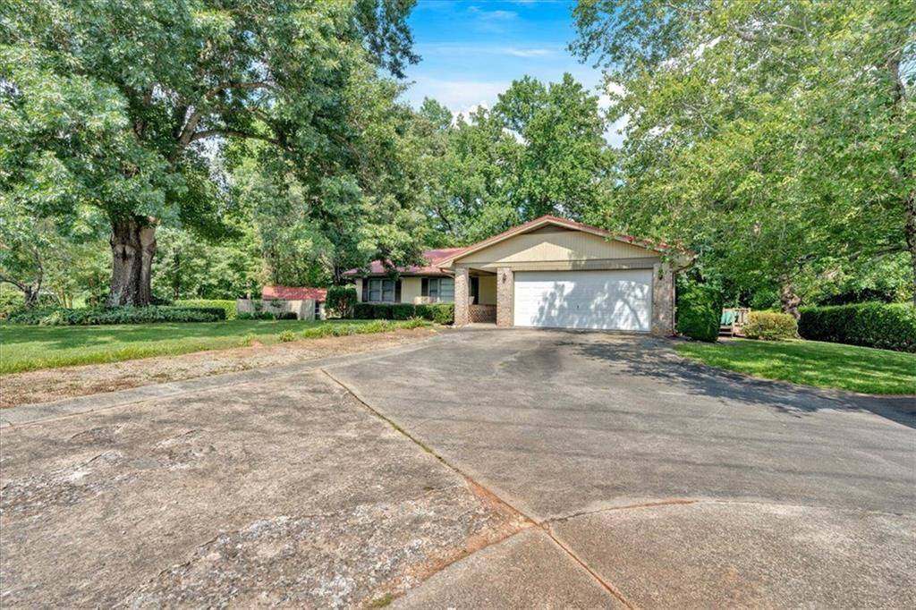 Lilburn, GA 30047,4866 S Lilburn Stone Mountain Road SW