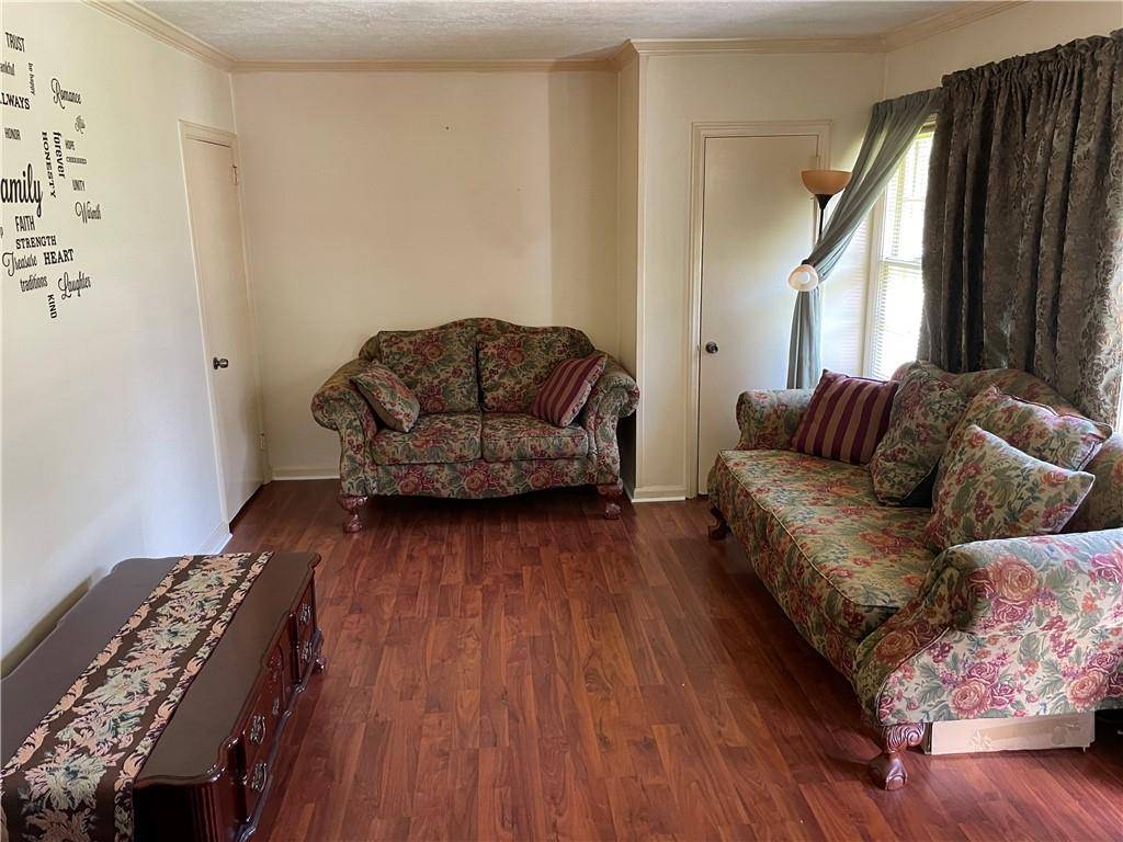 Winder, GA 30680,221 James ST