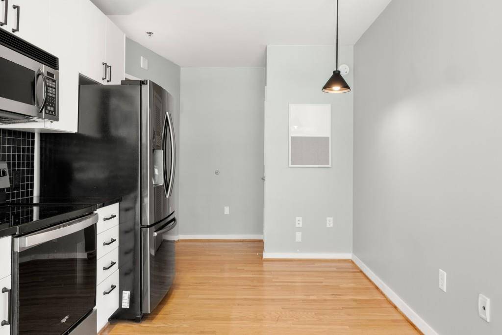 Atlanta, GA 30309,923 Peachtree ST NE #932