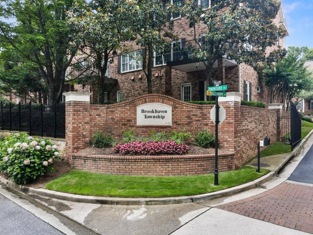 Brookhaven, GA 30319,2584 Oglethorpe CIR NE