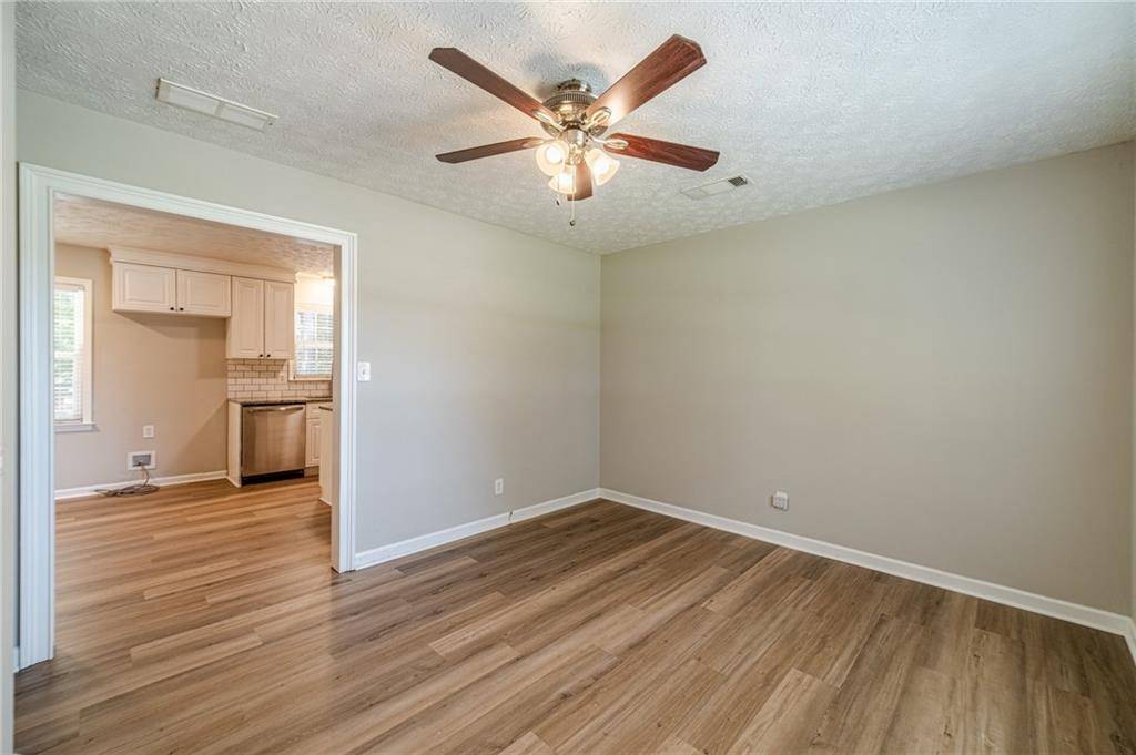Winder, GA 30680,140 E Wright ST