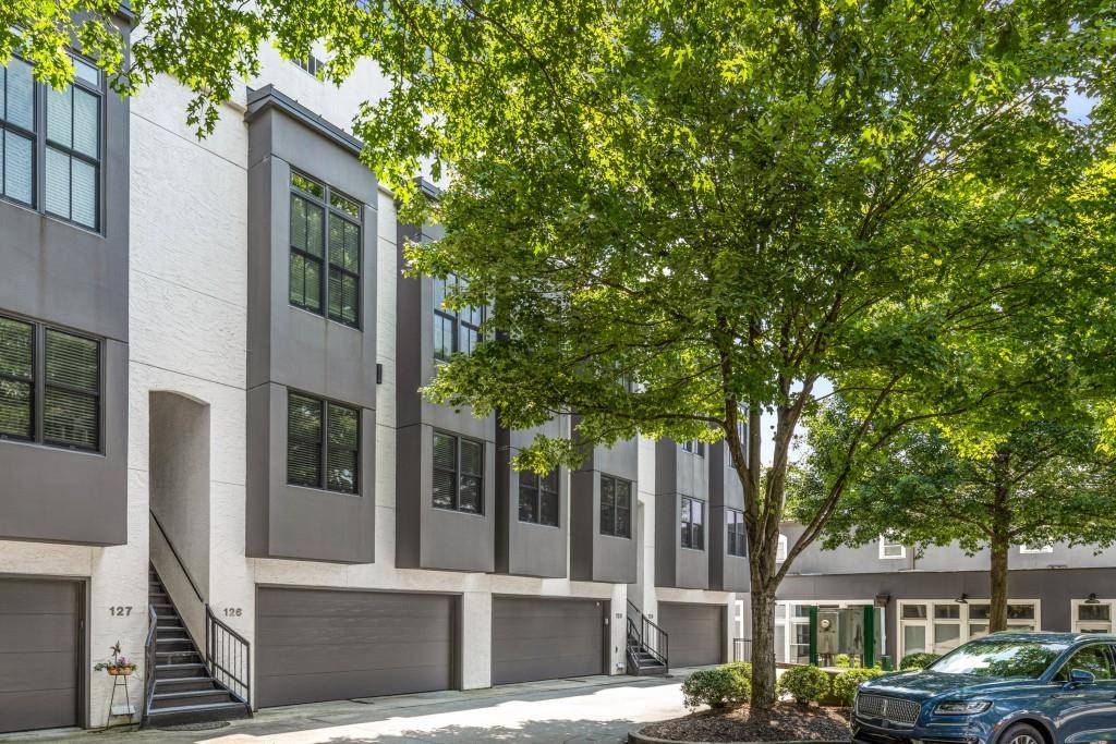 Atlanta, GA 30306,675 Greenwood AVE #125