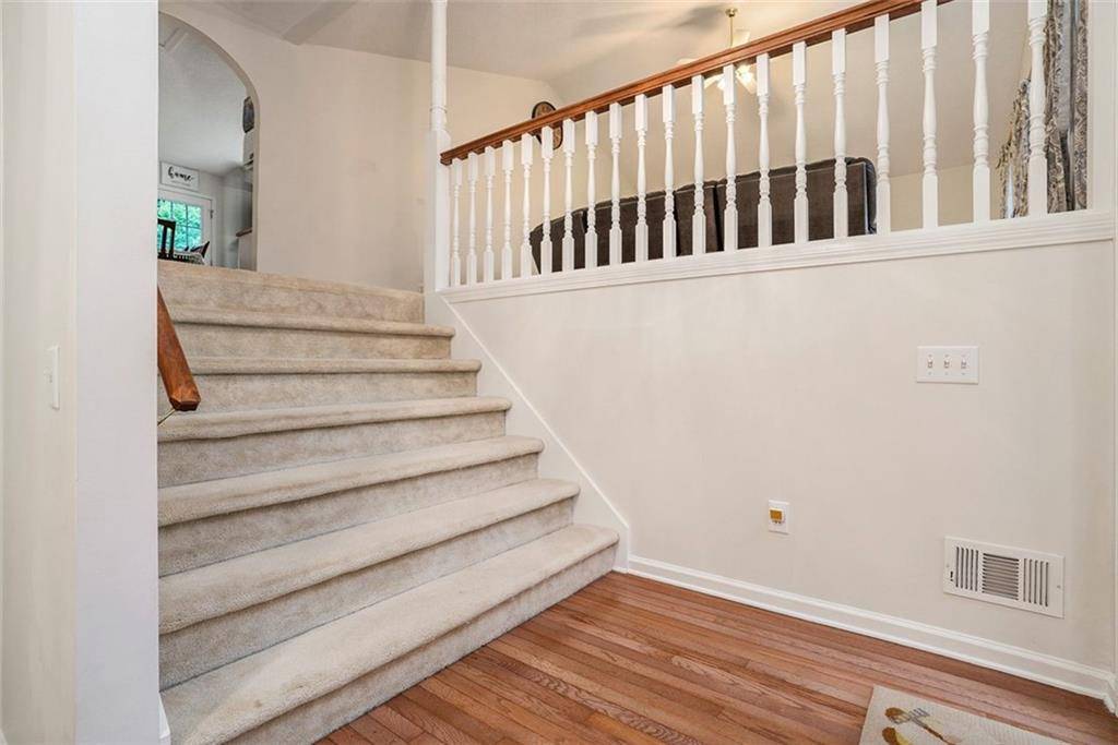 Acworth, GA 30102,304 BENNETT FARMS CT