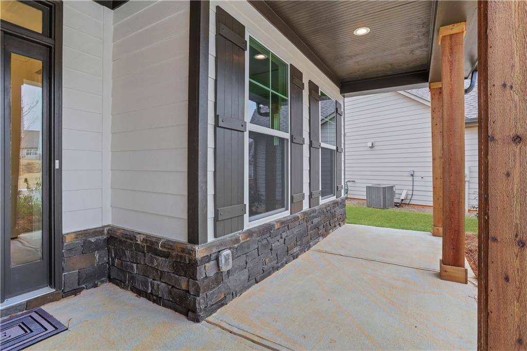 Flowery Branch, GA 30542,6712 Cambridge DR