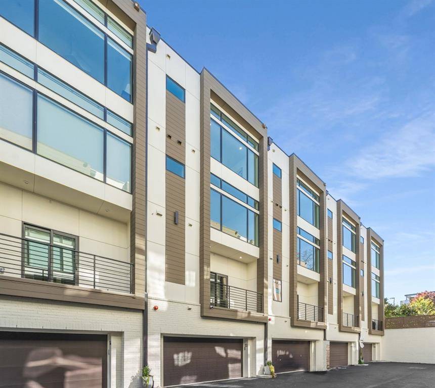 Atlanta, GA 30307,1099 North AVE NE #11