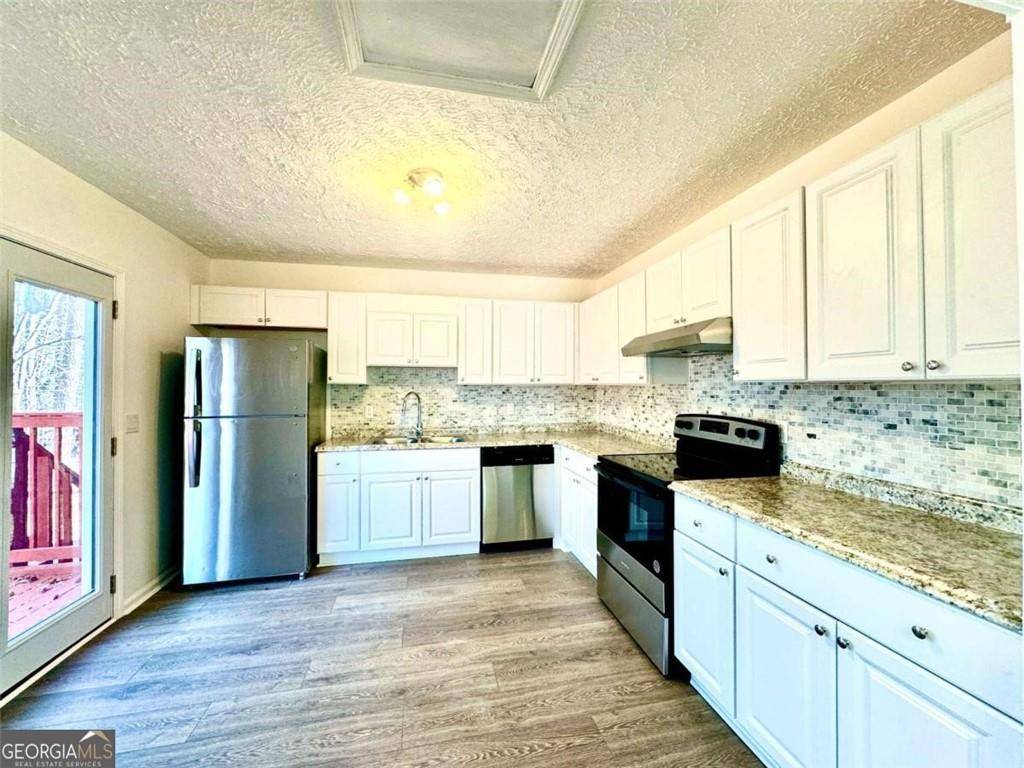 Lawrenceville, GA 30044,3945 Peninsula CT