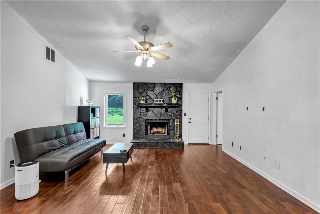 Riverdale, GA 30296,6725 River Glen DR