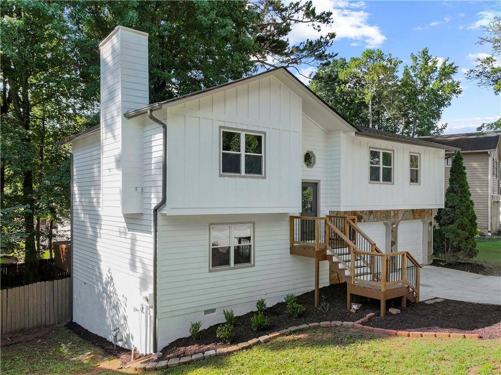 Lawrenceville, GA 30044,975 Memory LN