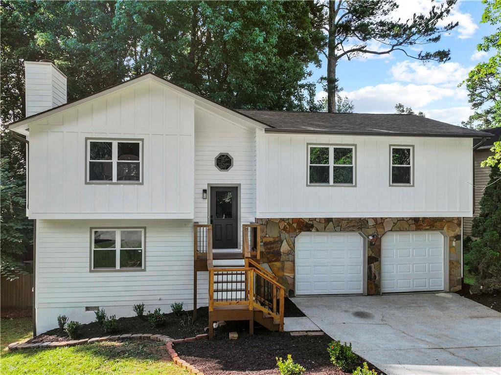 Lawrenceville, GA 30044,975 Memory LN