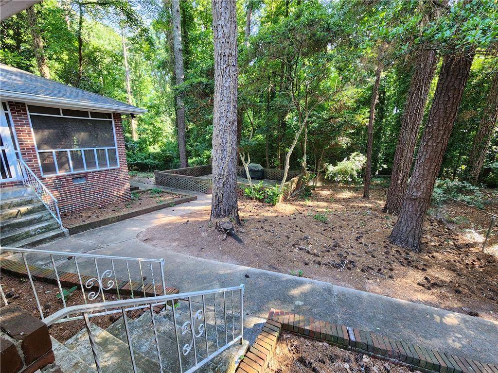 Atlanta, GA 30329,2294 Clairmont RD NE