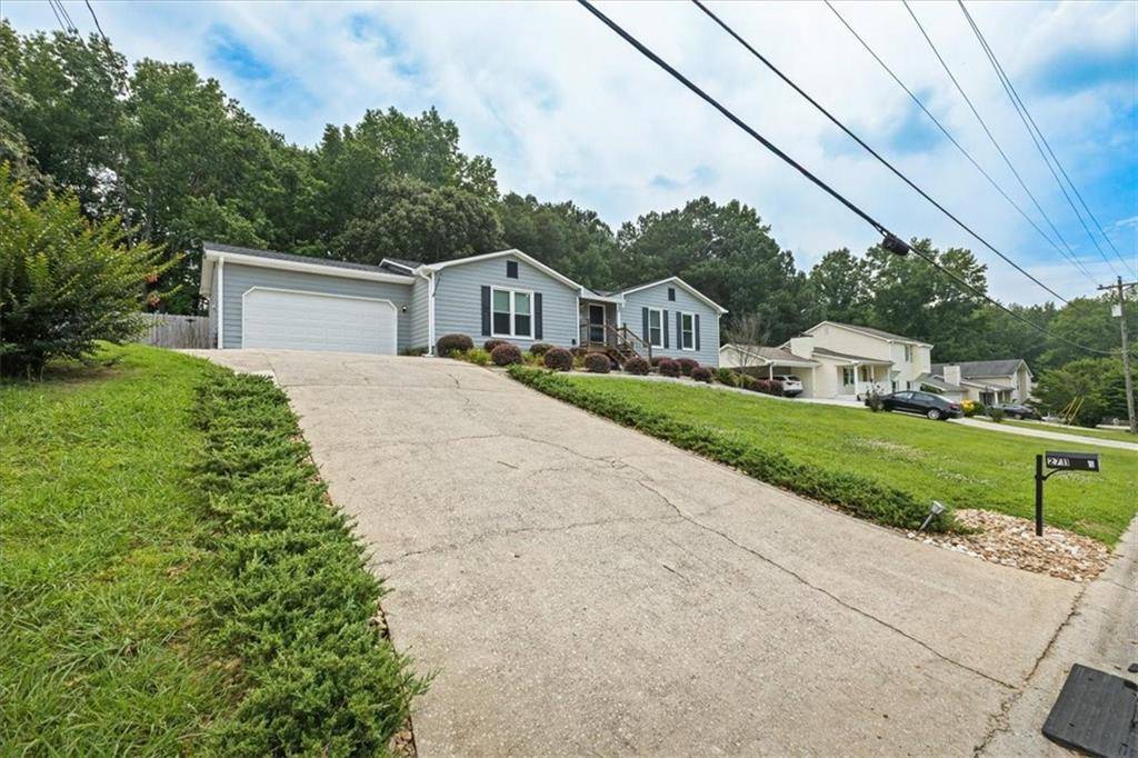 Buford, GA 30519,2711 Bluffton RD