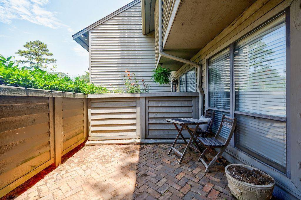 Smyrna, GA 30080,1002 Creatwood CIR SE