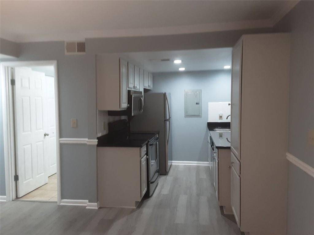 Sandy Springs, GA 30328,6900 Roswell RD #3O