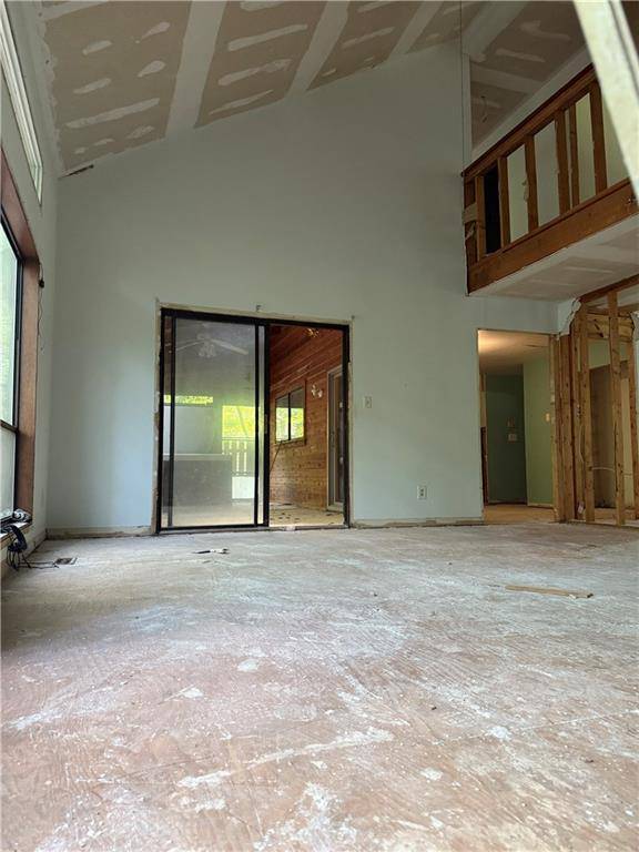 Roswell, GA 30076,8975 Martin RD