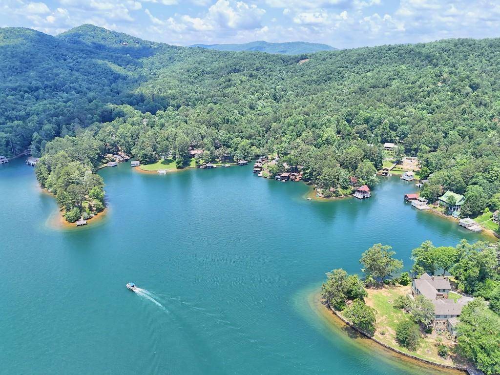 Lakemont, GA 30552,968 Lake Rabun RD