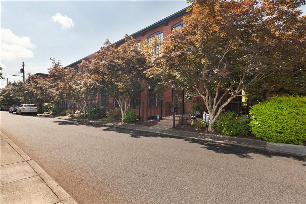 Marietta, GA 30060,131 Radium ST NW #12