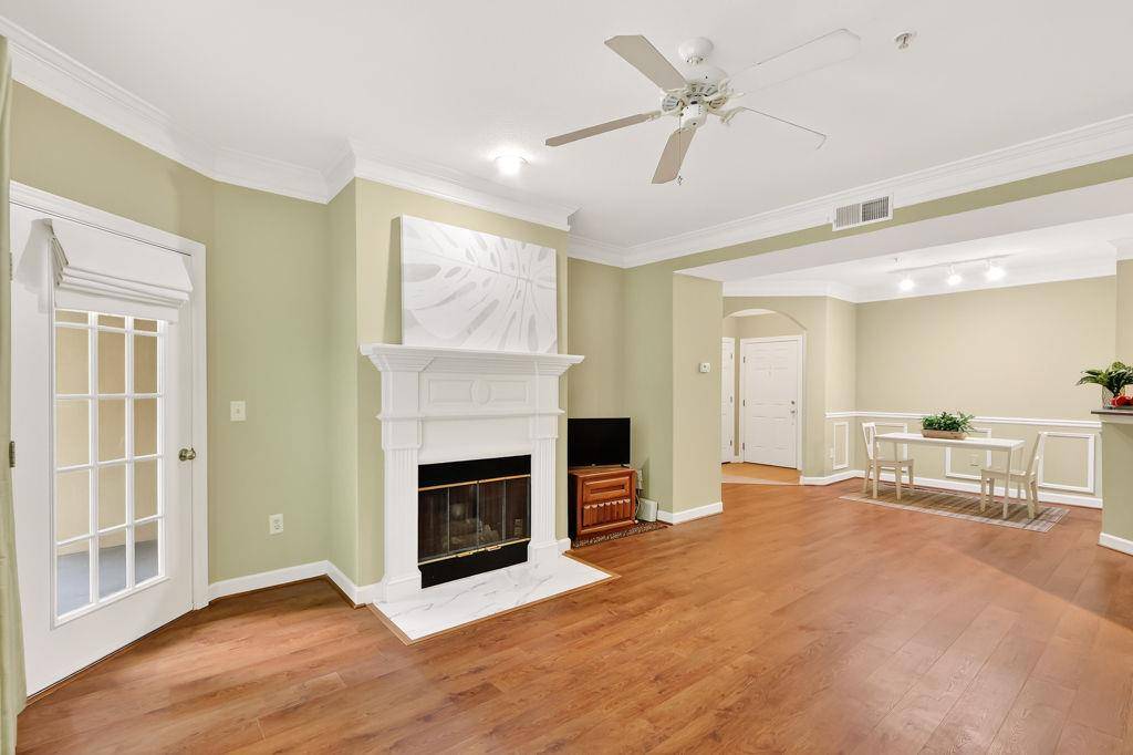 Dunwoody, GA 30338,221 Ashford CIR