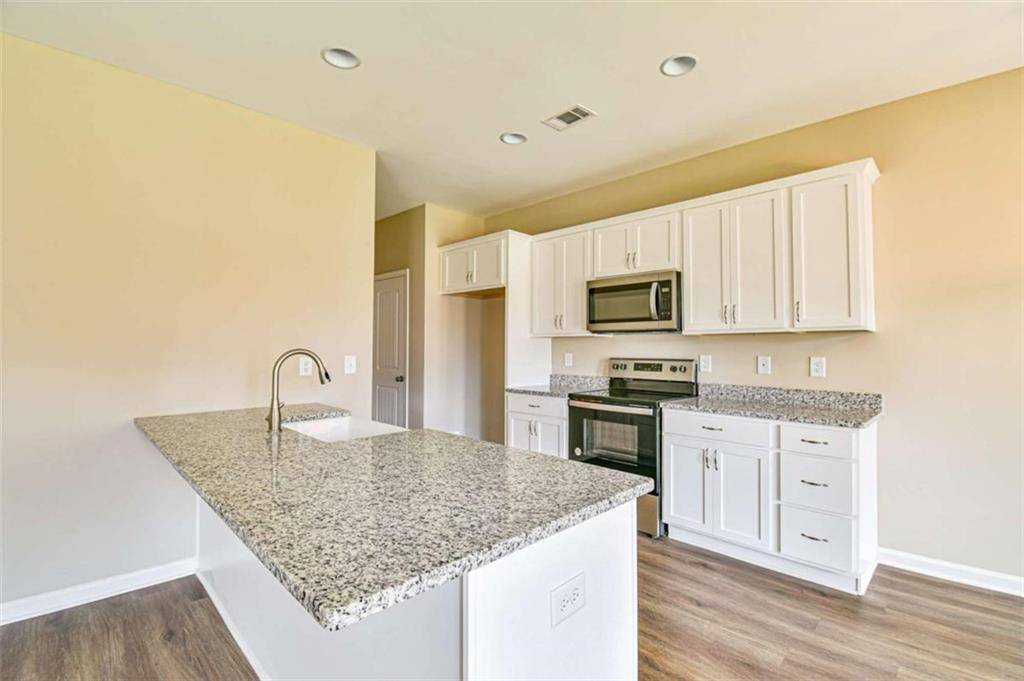 Lula, GA 30554,6413 River Plantation DR