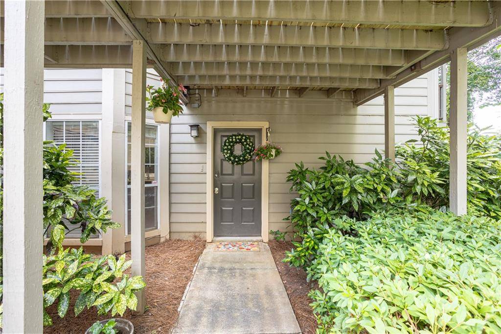 Atlanta, GA 30324,2901 Lenox RD NE #610