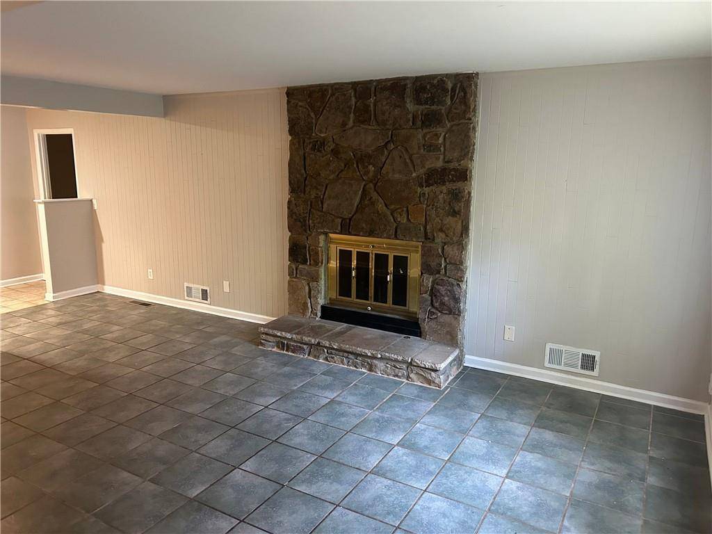 Stone Mountain, GA 30088,4927 Woodhurst WAY