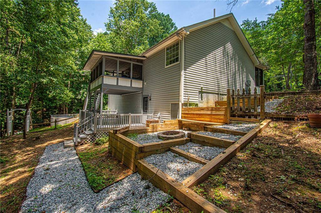 Dahlonega, GA 30533,426 Mill Cove DR