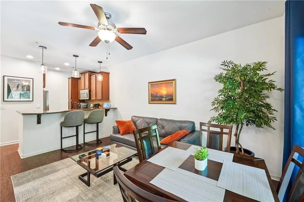 Atlanta, GA 30309,215 Semel DR NW #460