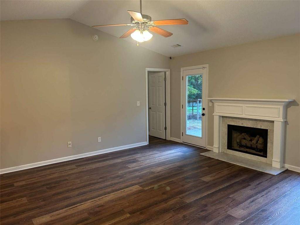 Winder, GA 30680,2003 Emerald Pointe DR