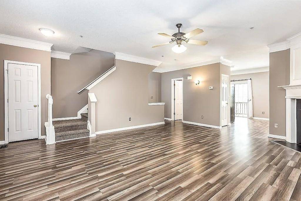 Woodstock, GA 30188,1311 Rocking Chair CT