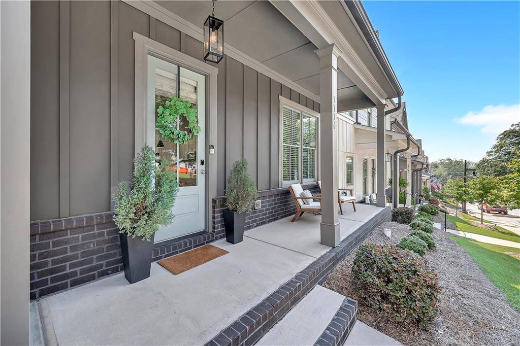 Flowery Branch, GA 30542,5736 Main ST