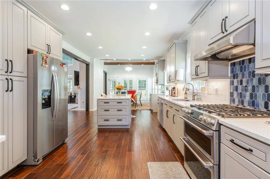 Atlanta, GA 30328,1035 Lancaster WALK