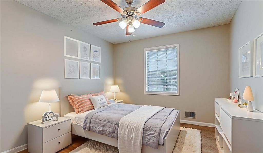 Stone Mountain, GA 30087,416 Pineburr LN