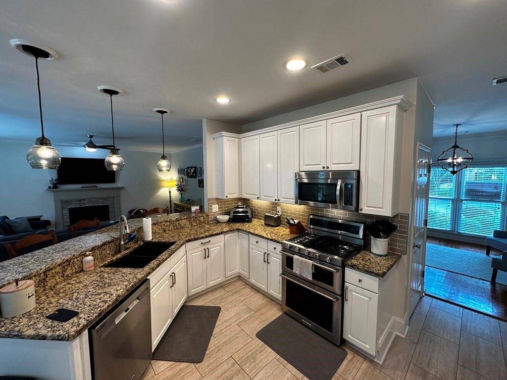 Alpharetta, GA 30005,11640 Vista Forest DR
