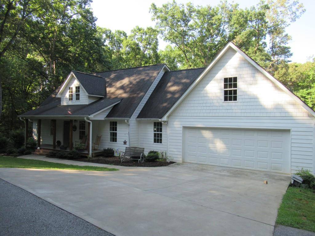 Dahlonega, GA 30533,93 Martins Grove RD