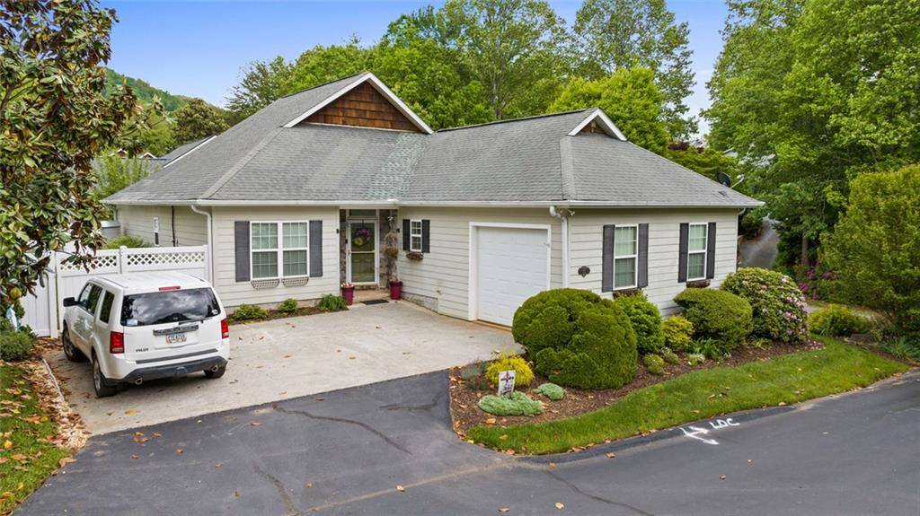 Hiawassee, GA 30546,419 Long View CIR