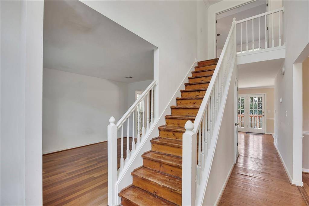 Woodstock, GA 30188,639 Radford CIR