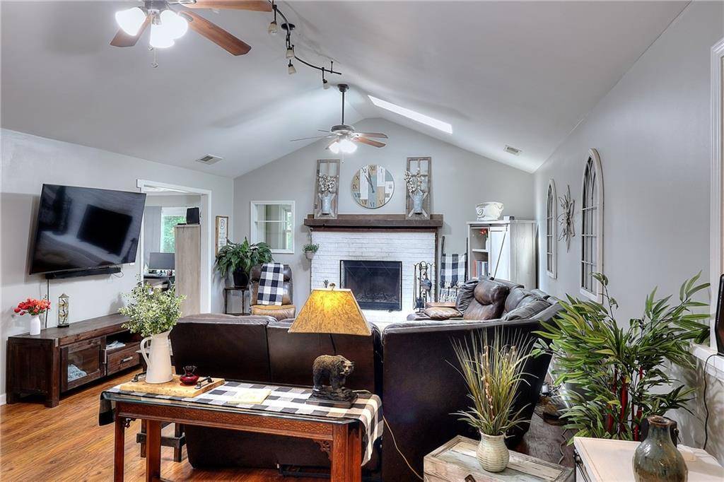Snellville, GA 30078,1379 Branchwood DR