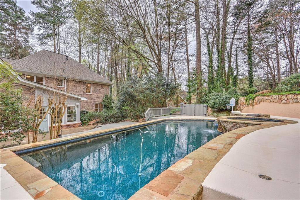 Roswell, GA 30075,330 Autumn Wood LN