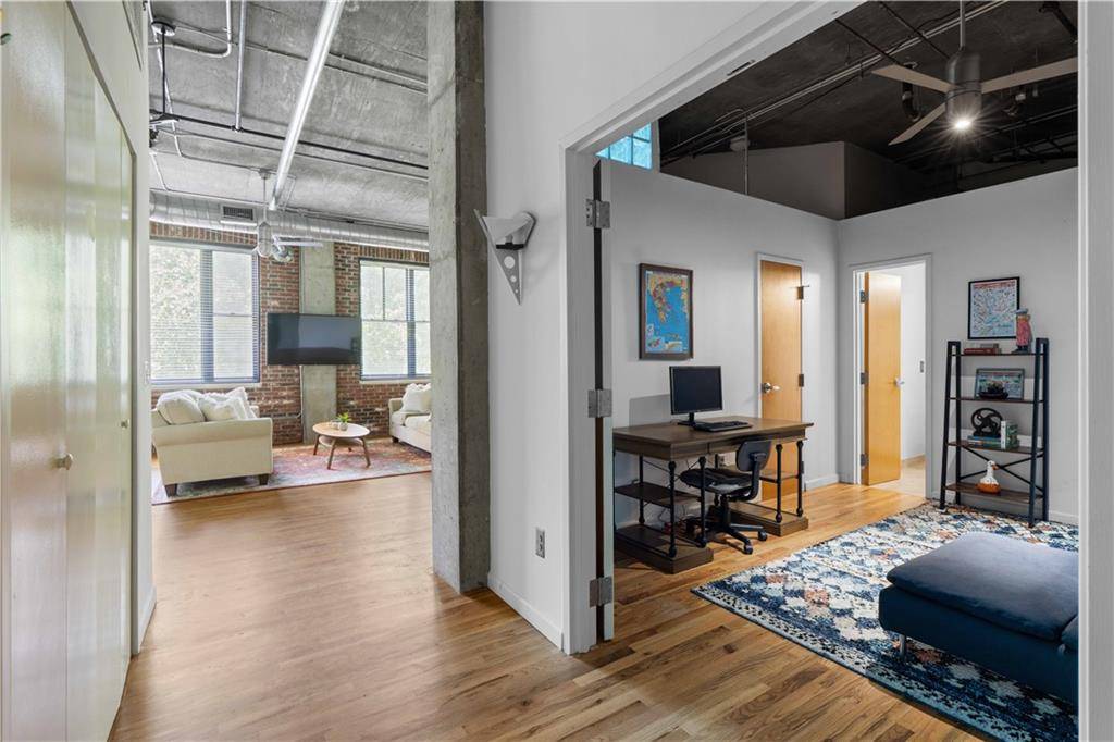 Atlanta, GA 30305,3235 Roswell RD #505