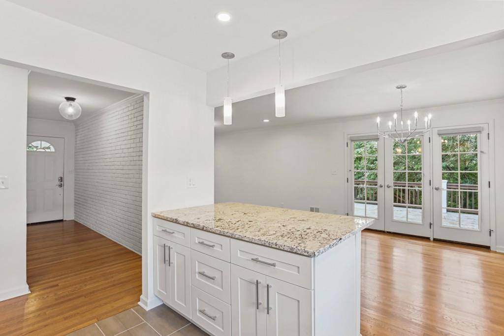 Atlanta, GA 30305,2575 Sharondale DR NE
