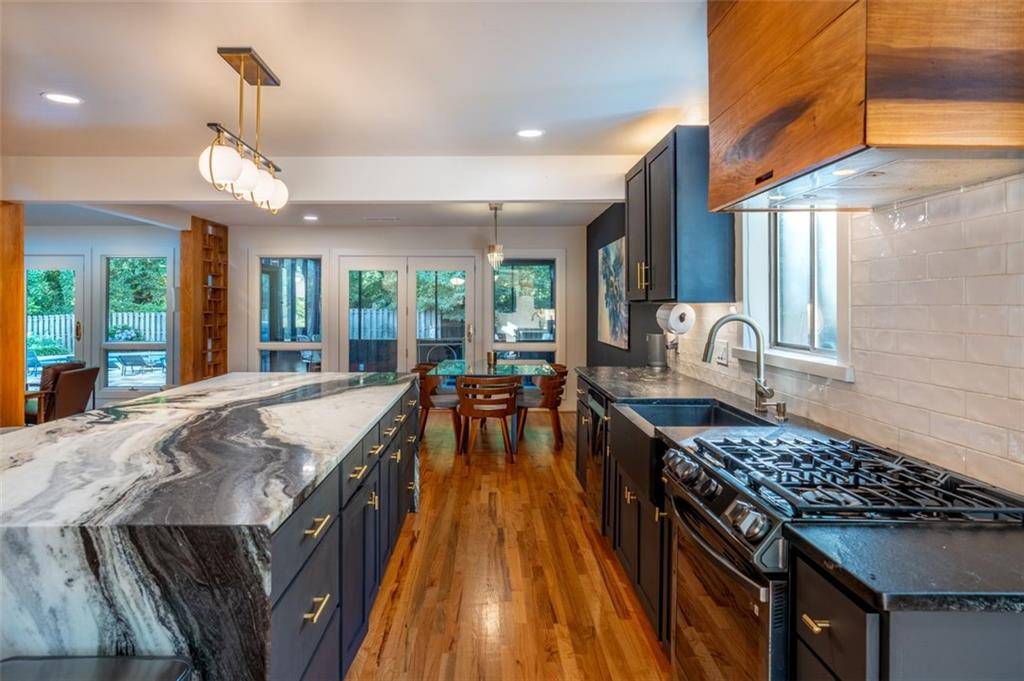 Marietta, GA 30068,420 GREENFIELD TRCE